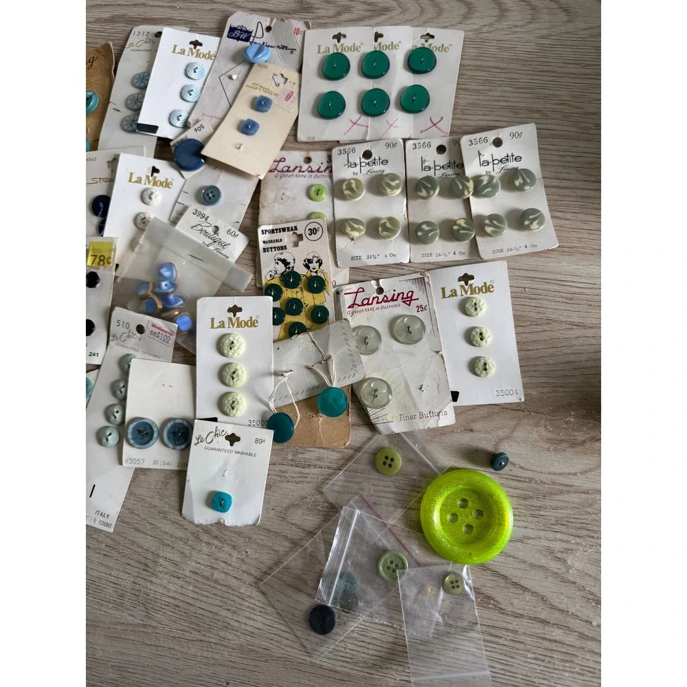 Vintage Button Lot - Blue and Green - La Mode, Le Chic, Lansing - 100+ Pieces